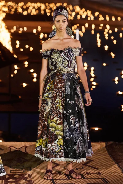 Look 13